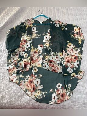 emory park Floral Sheer Kimono in Dark Green and Pink